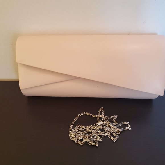 Handbags - Picture 2 of 3